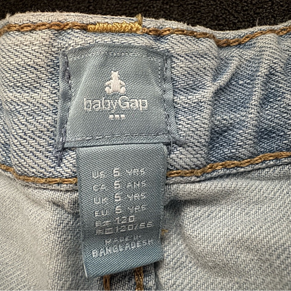 Boys Gap shorts bundle - Picture 4 of 10
